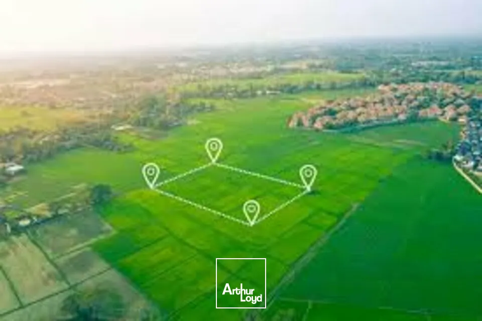 VICHY, terrain d'environ 2,1 Ha pour construction mixte