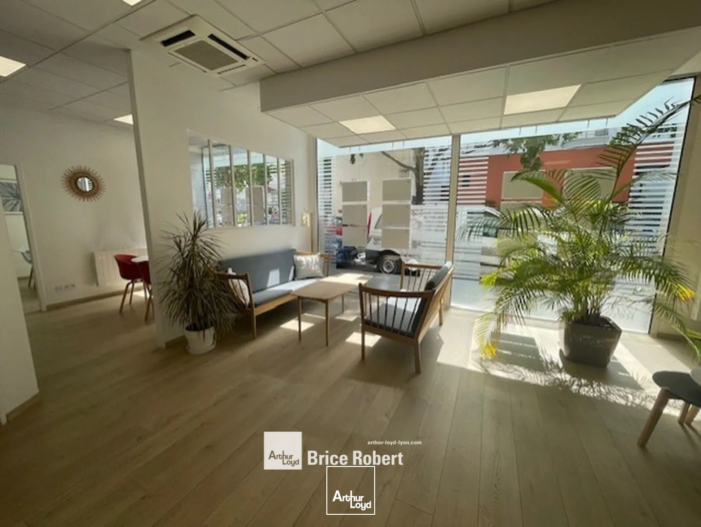 A vendre ou à louer - Locaux commerciaux lumineux - Lyon 3ème 