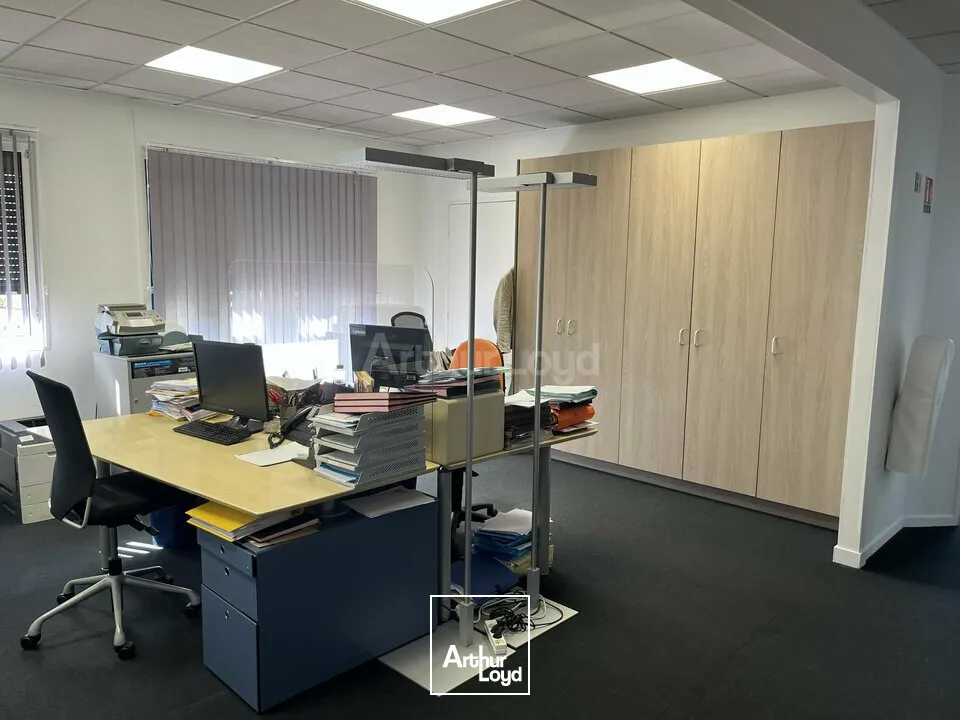 BUREAUX à LOUER de 300 m²