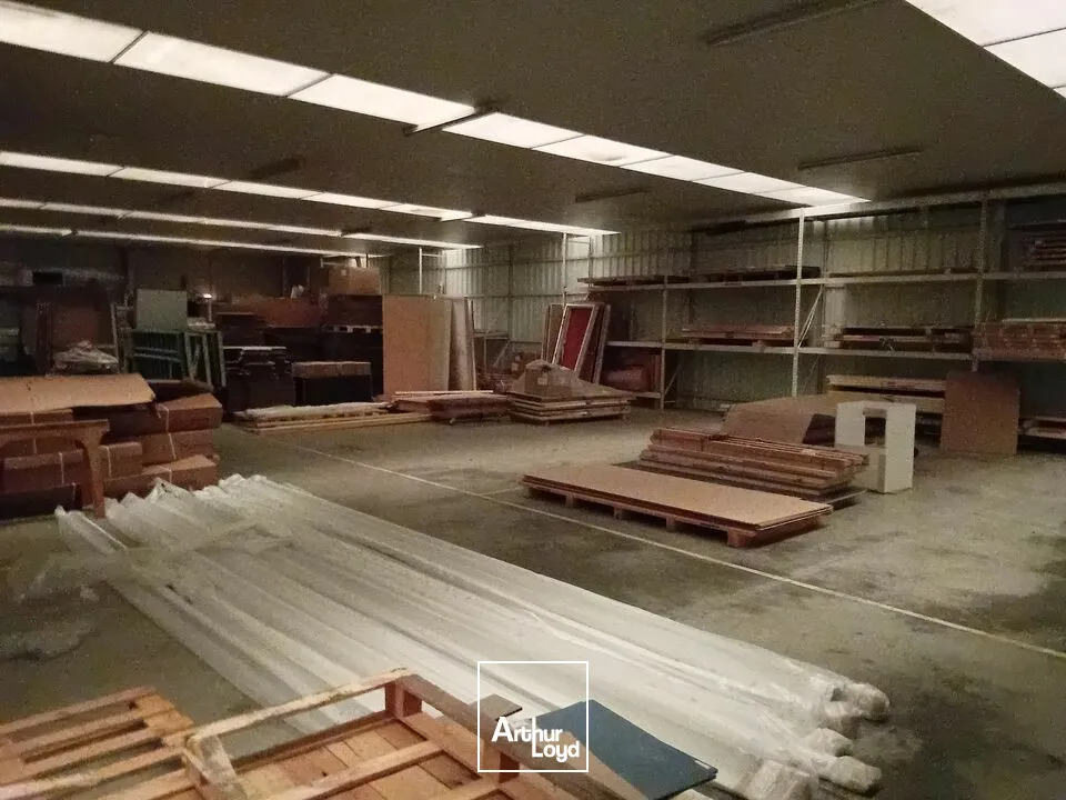 ENTREPOT - ATELIER location à SAINT REMY 71100