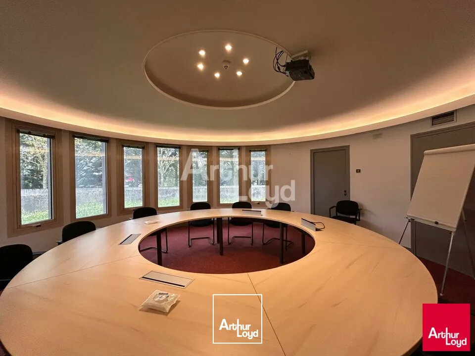 BLOIS - LOCATION BUREAUX À PARTIR DE 200 M² - ACCÈS A10 À 5 MN