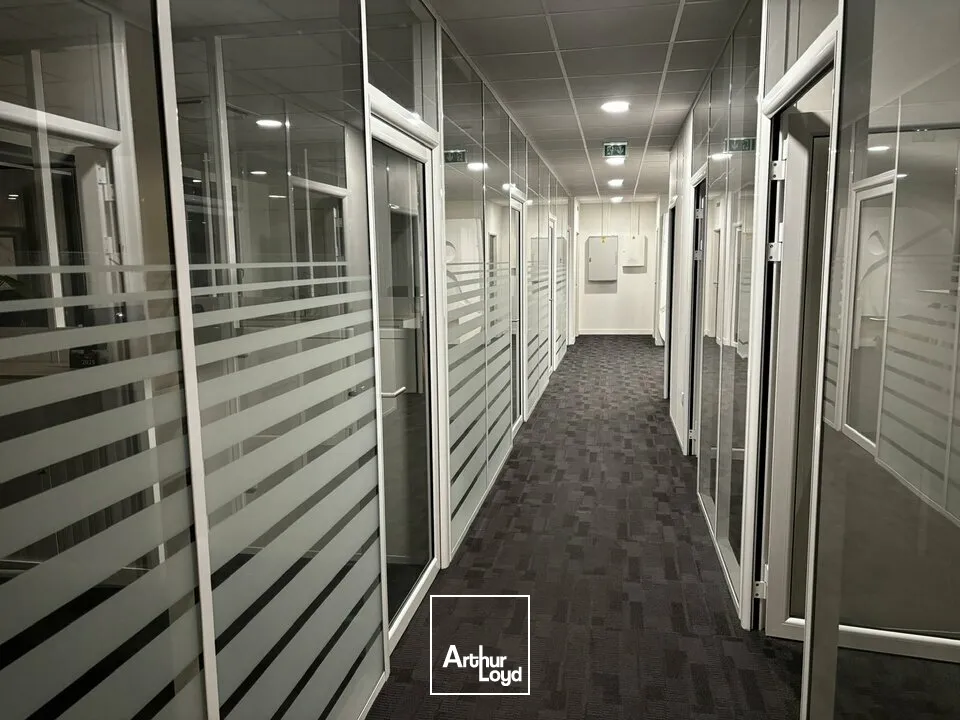 Plateau de bureaux aménagée d'environ 372 m2 - REIMS CENTRE GARE