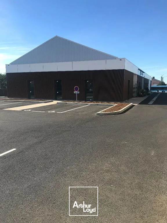 LOCAL D'ACTIVITÉ PRÊT À L'EMPLOI À NIORT