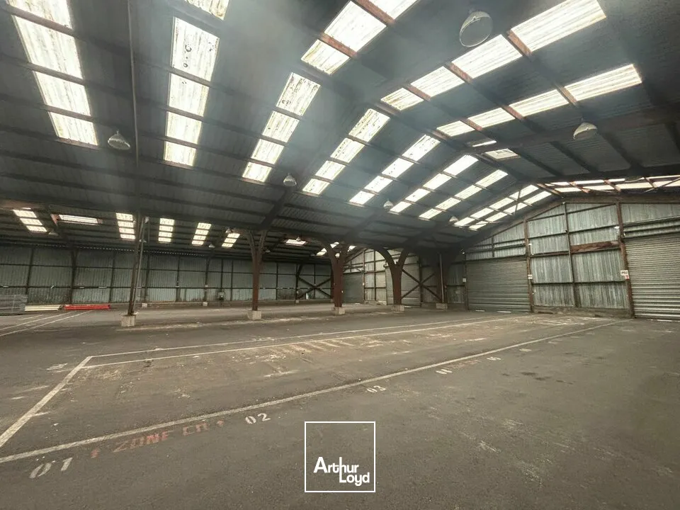 BÂTIMENT D'ACTIVITÉ À VENDRE  EMPLACEMENT STRATEGIQUE A FORT PASSAGE  2x2 VOIES LA ROCHE-SUR-YON / BOURNEZEAU (RD 948)