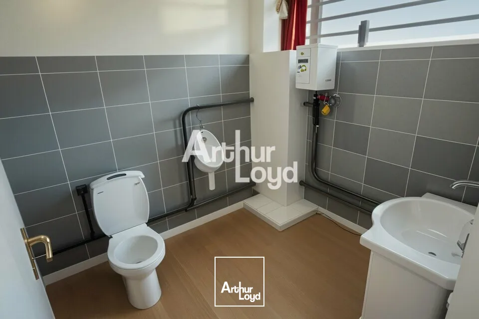 A LOUER Local d'activités / Dépôt