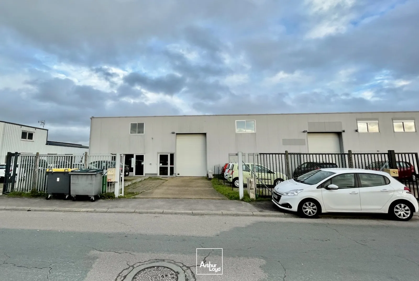 A LOUER - Local d'activité Idéal Artisan 