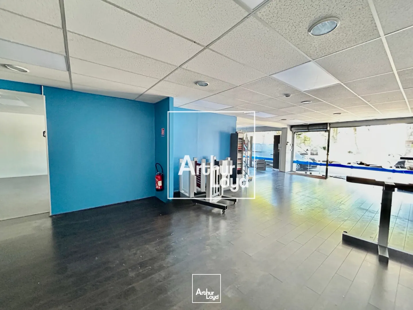 Local commercial à louer - Visibilité optimale, linéaire exceptionnelt - 490 m2 - Lattes