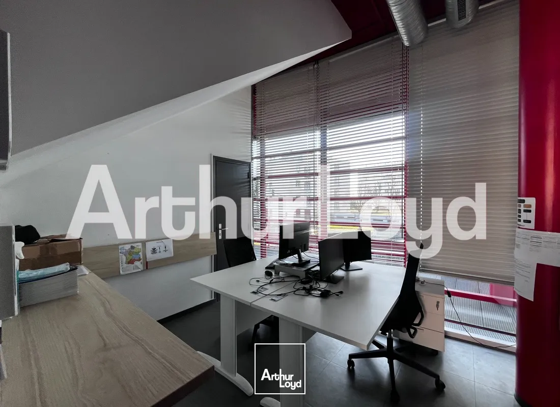 À LOUER - Plateau de bureaux aménagés et cloisonnés - 510 m²