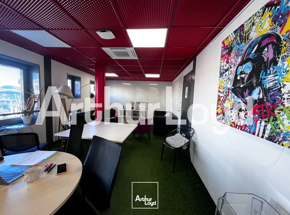 À LOUER - Plateau de bureaux aménagés et cloisonnés - 510 m²