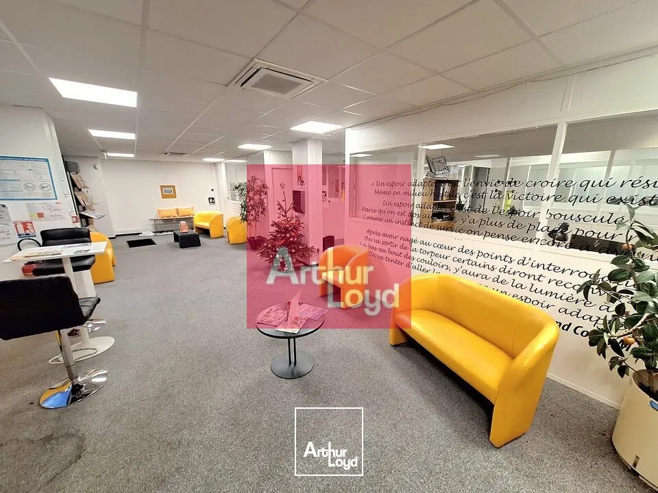 CLERMONT-FERRAND ZI BREZET A LOUER BUREAUX 220 M² 