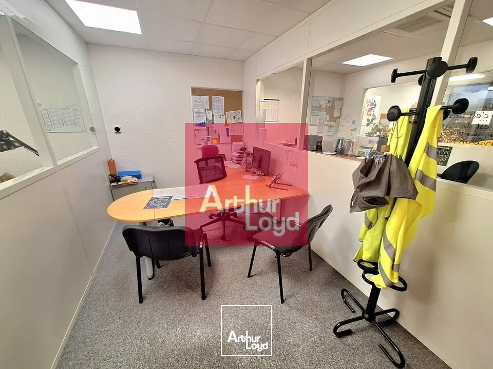 CLERMONT-FERRAND ZI BREZET A LOUER BUREAUX 220 M² 