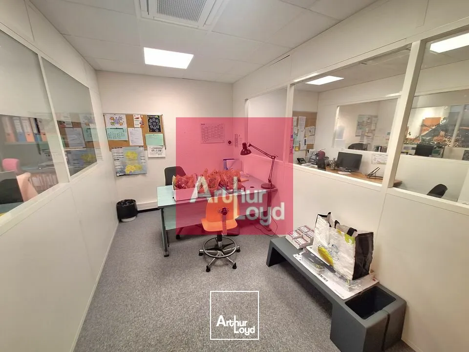 CLERMONT-FERRAND ZI BREZET A LOUER BUREAUX 220 M² 