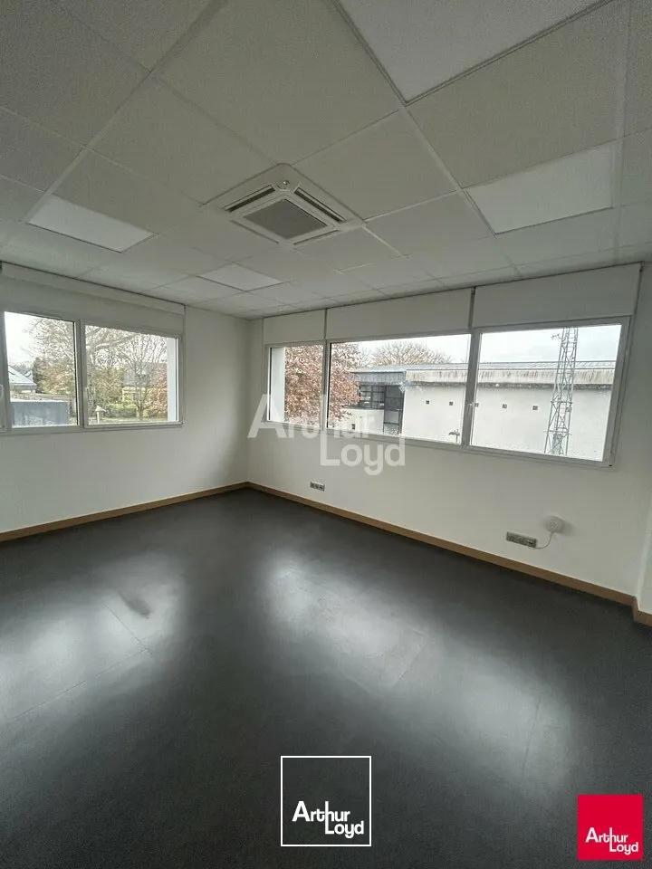 SAINT GREGOIRE - BUREAUX A LOUER - 278 M²