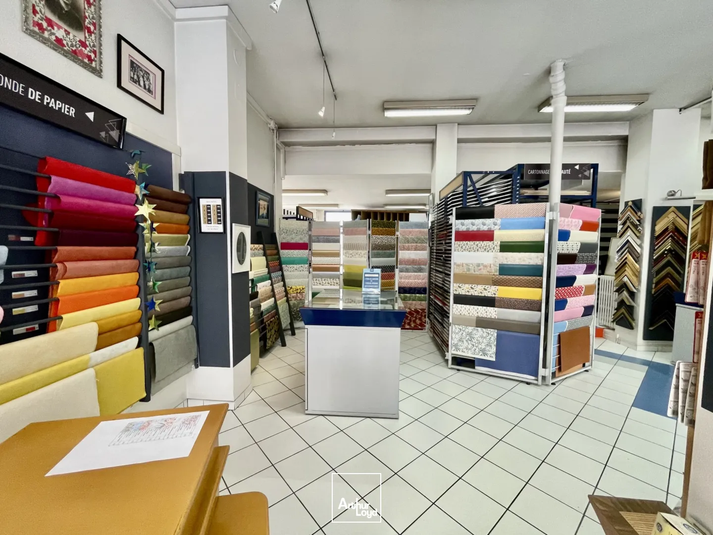 Locaux commerciaux à louer à ROUEN 76000