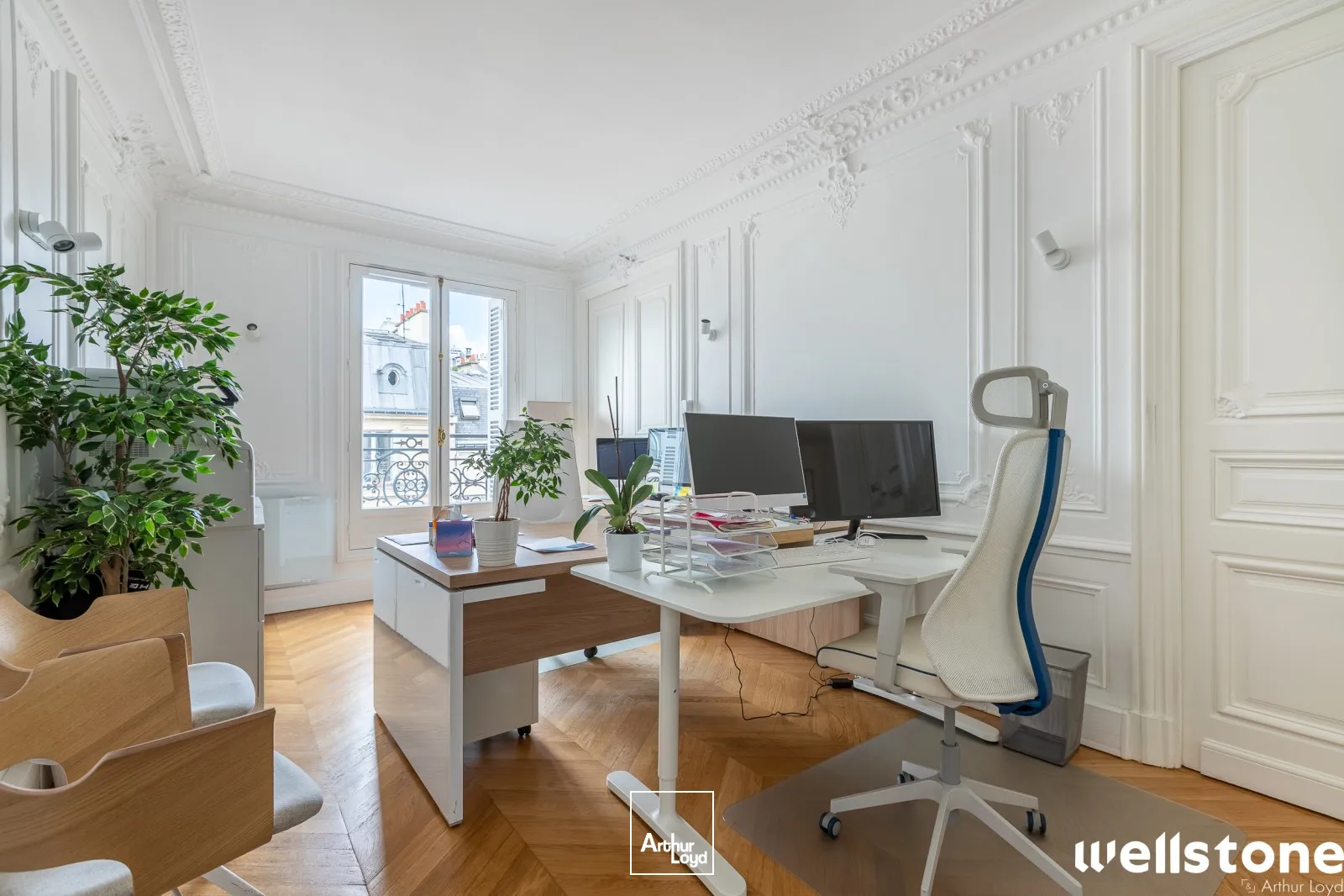 Bureaux à louer à PARIS 75008