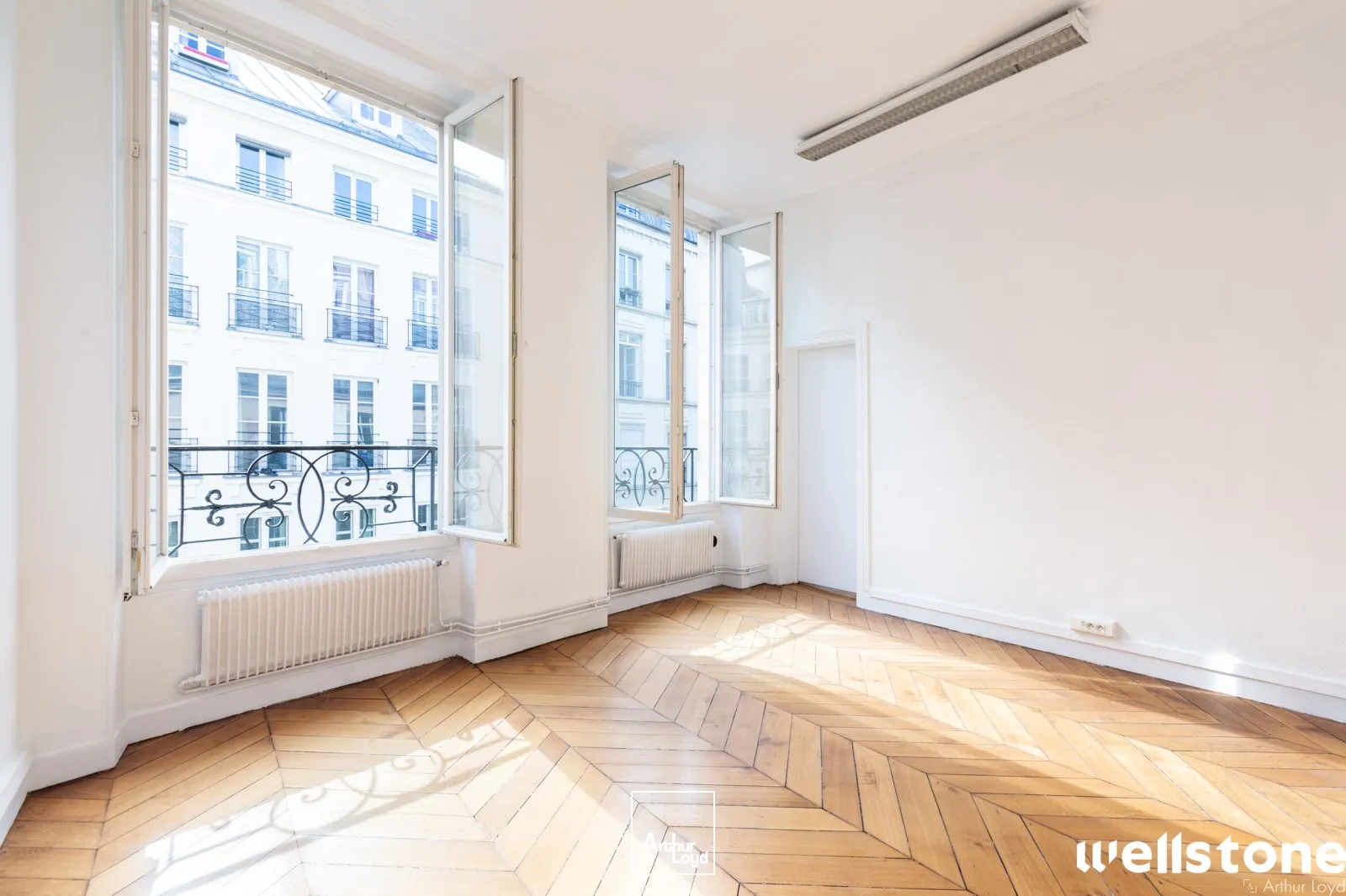 Bureaux à louer à PARIS 75009