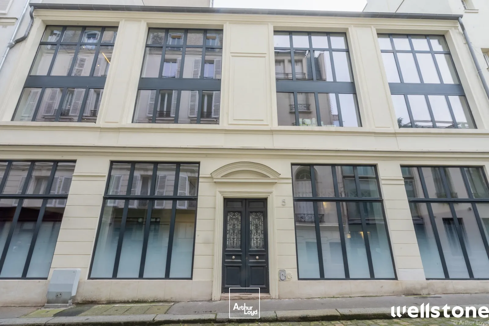 Bureaux à louer à PARIS 75008