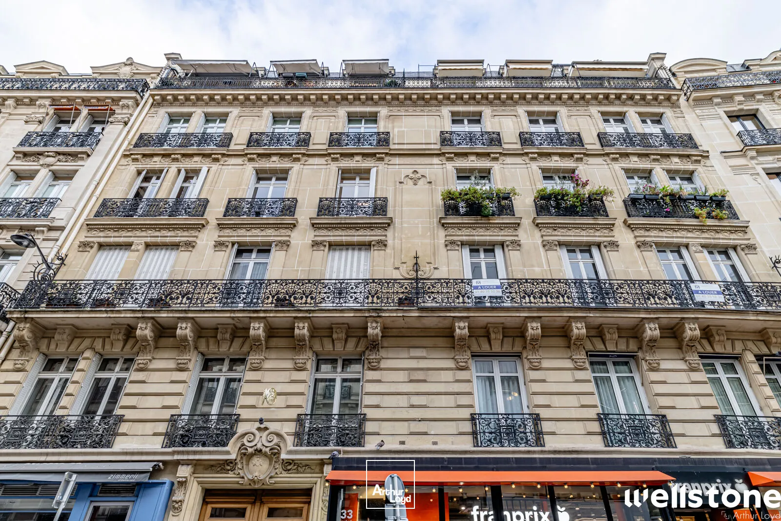 Bureaux à louer à PARIS 75008