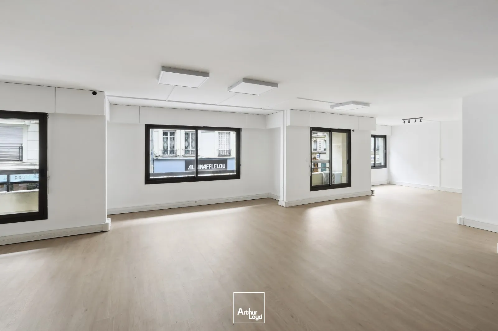 Bureaux à vendre à LEVALLOIS PERRET 92300