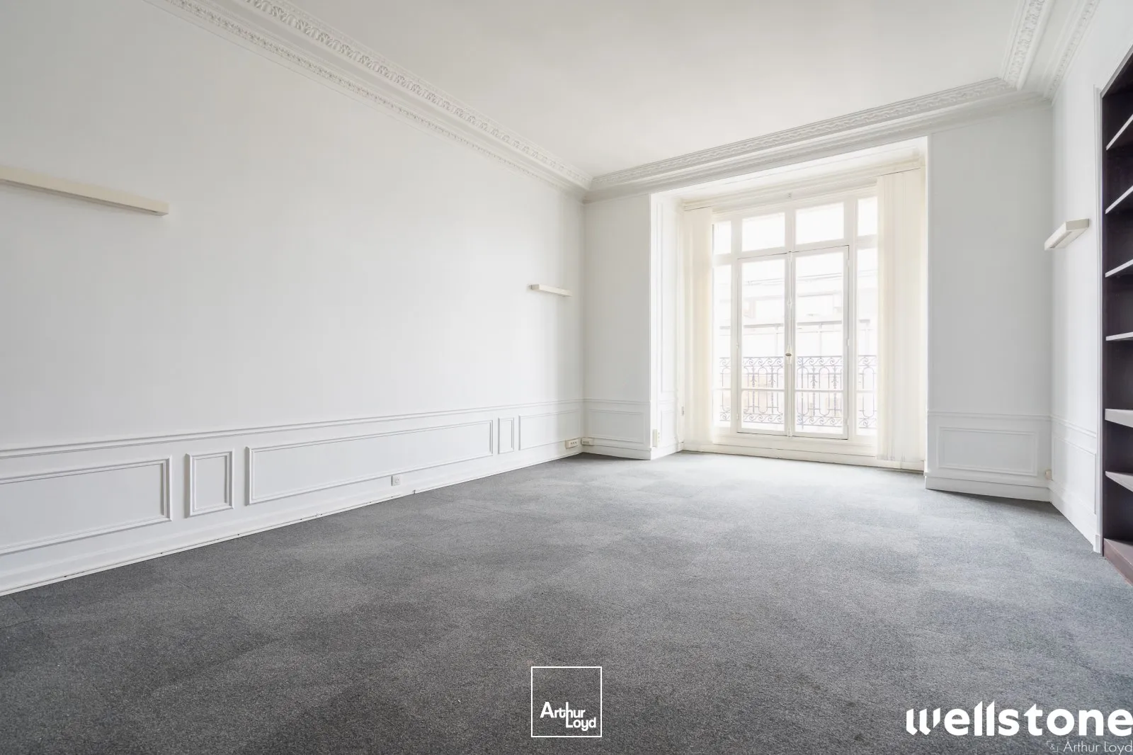 Bureaux à louer à PARIS 75008