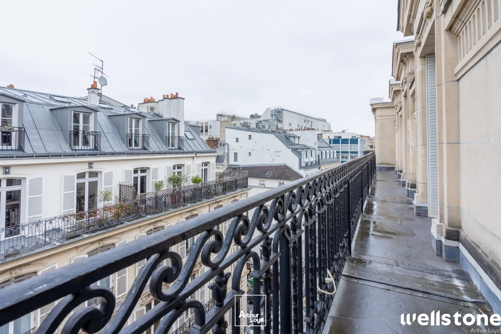 Bureaux à louer à PARIS 75008