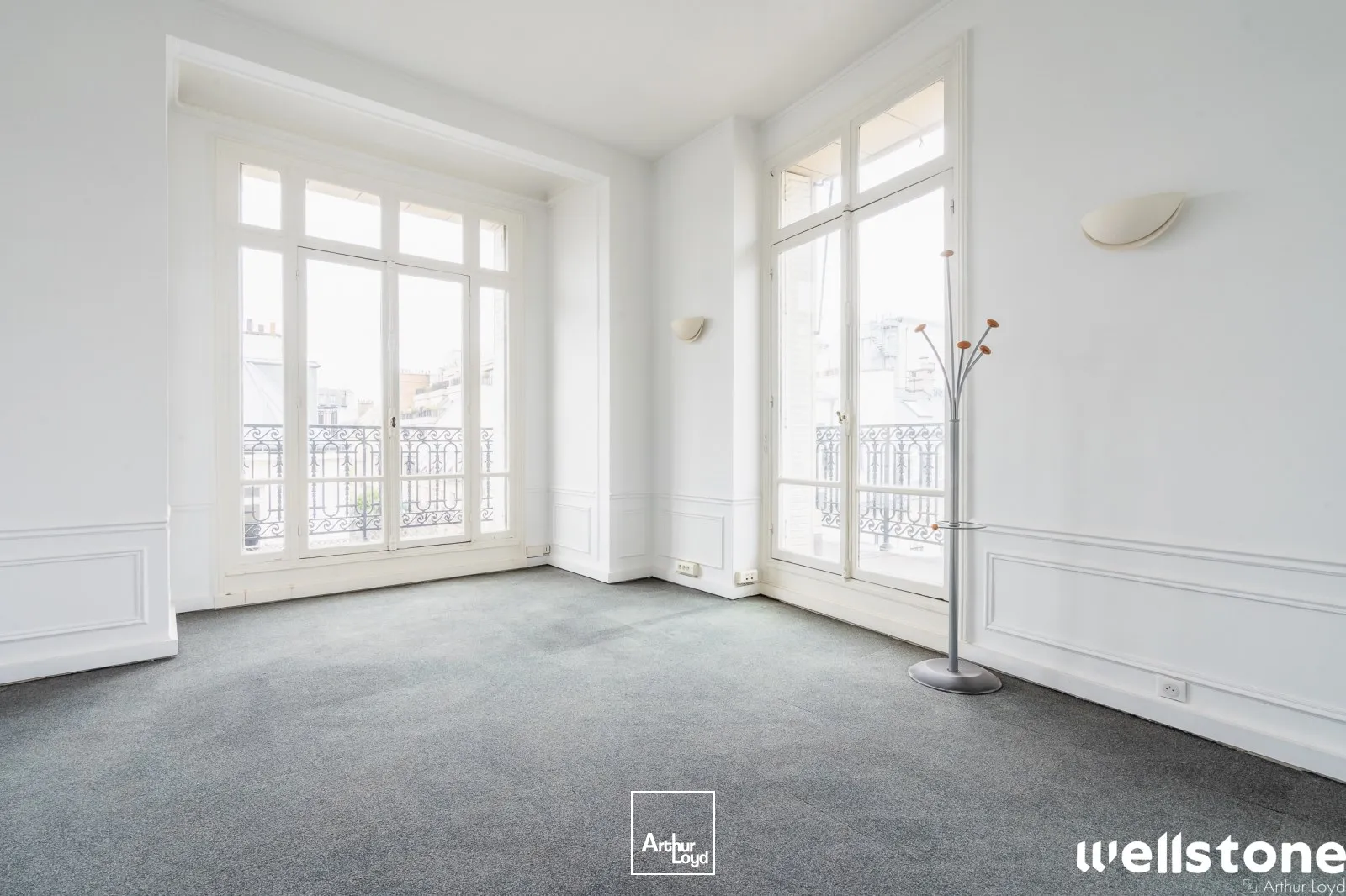 Bureaux à louer à PARIS 75008