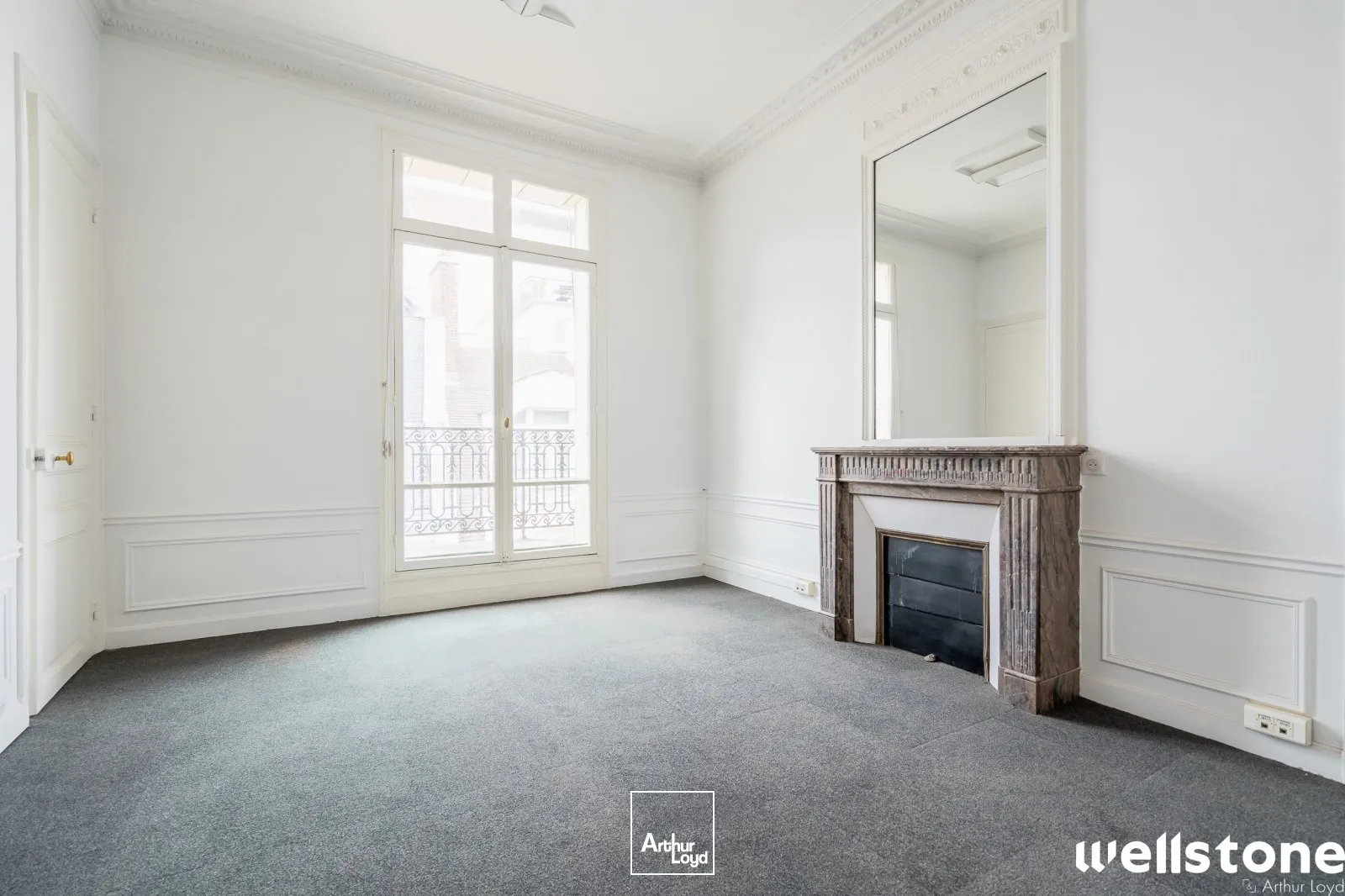 Bureaux à louer à PARIS 75008