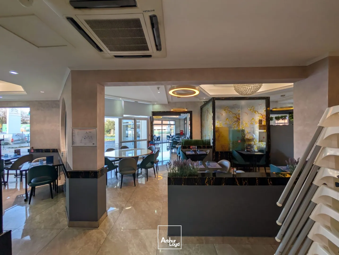 CESSION DROIT AU BAIL - BÂTIMENT INDÉPENDANT 1&nbsp;204 M² - EXTRACTION / PARKING SOUS-SOL / ERP - PONTOISE (95)