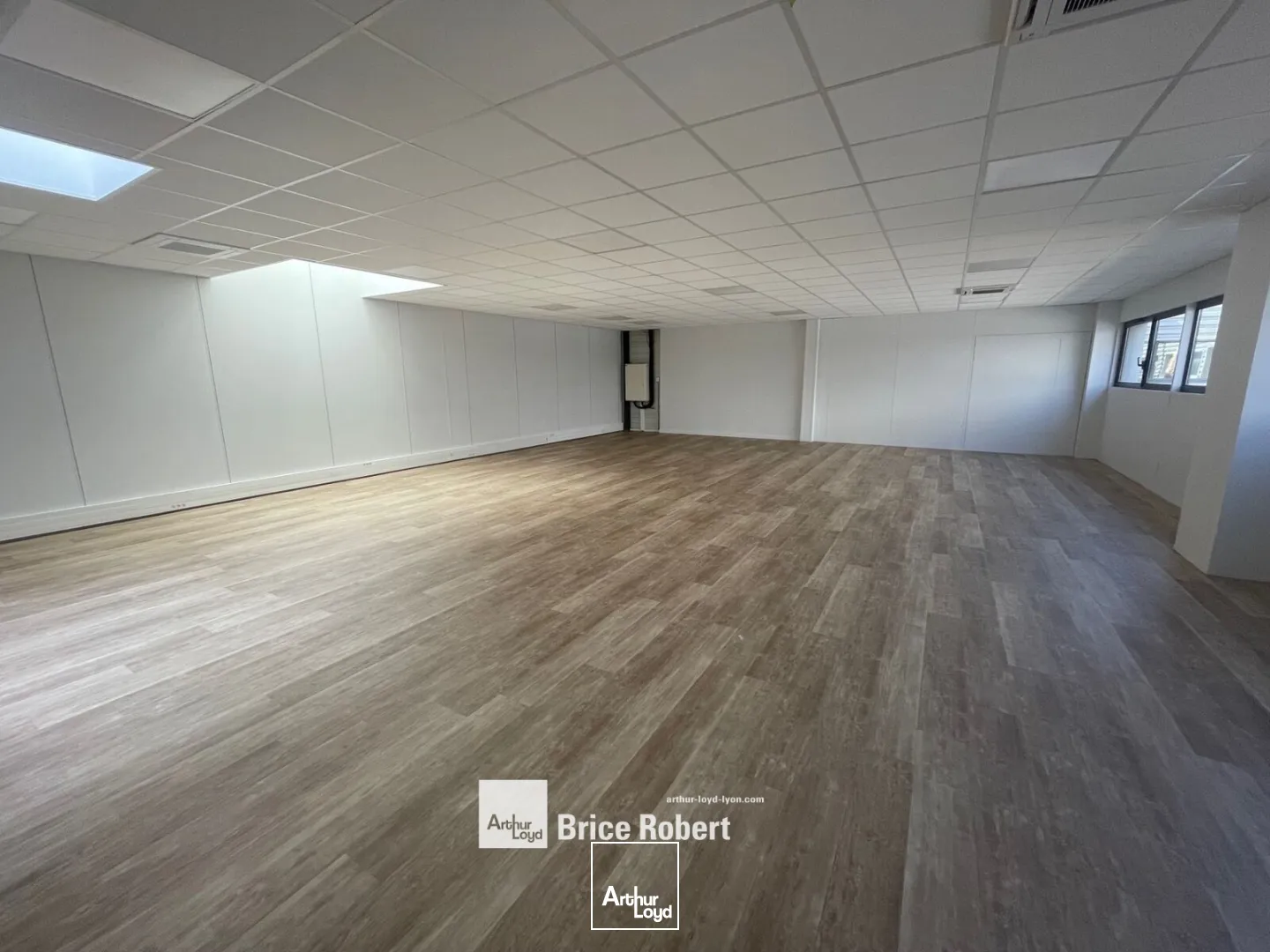 A louer - Bureaux rénovés - Rillieux-La-Pape