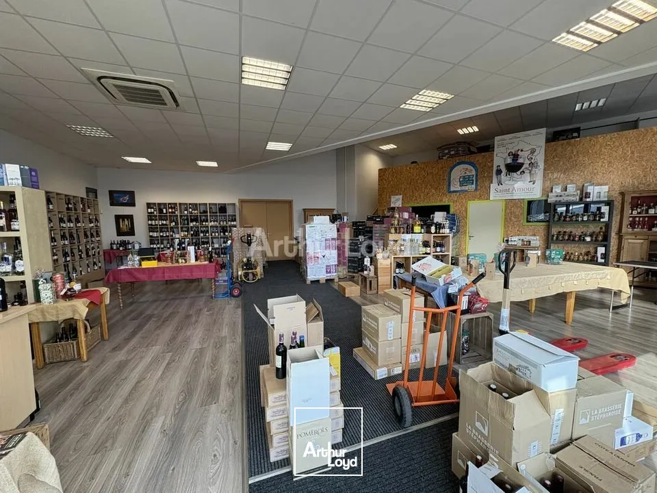 FONDS DE COMMERCE à VENDRE de 294 m²