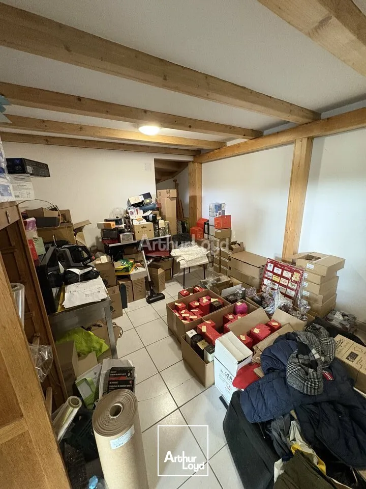 FONDS DE COMMERCE à VENDRE de 294 m²