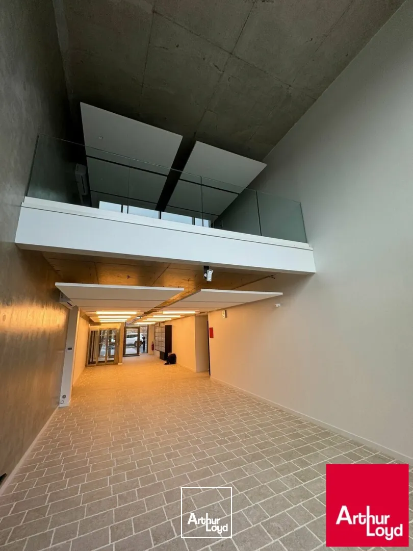 BIARRITZ - BUREAUX NEUFS 147 M² - QUARTIER AEROPORT
