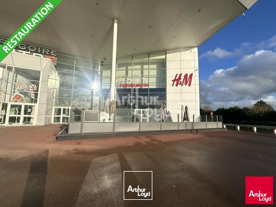 ST GREGOIRE CENTRE COMMERCIAL - EMPLACEMENT PREMIUM - RESTAURANT