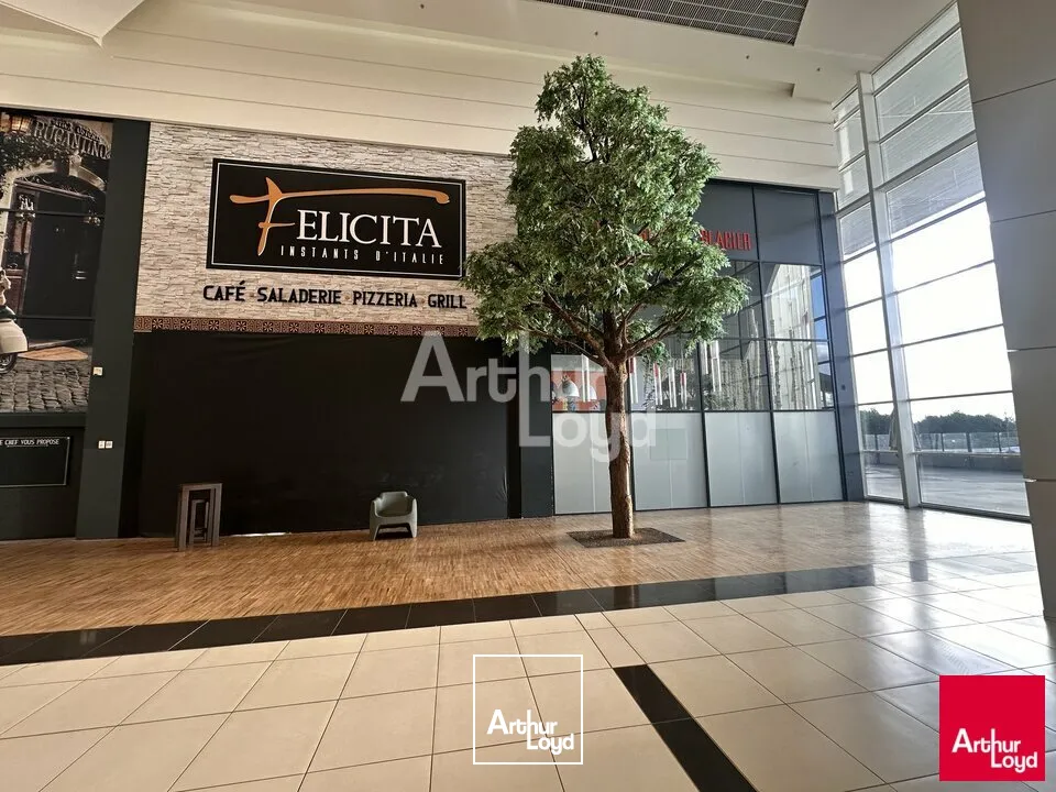 ST GREGOIRE CENTRE COMMERCIAL - EMPLACEMENT PREMIUM - RESTAURANT