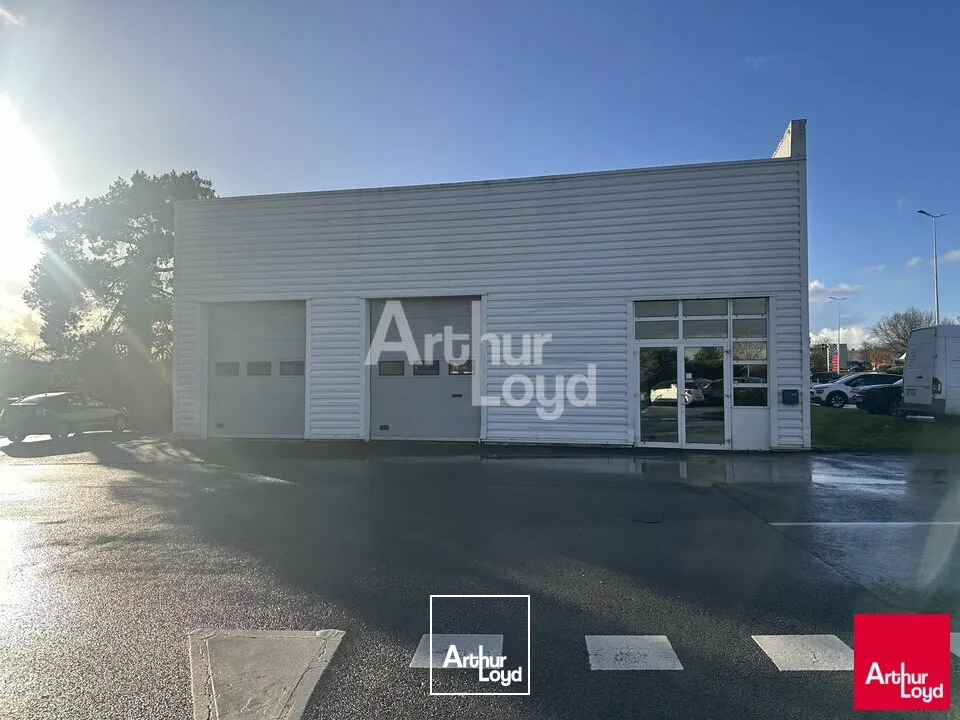 SAINT GREGOIRE - LOCAL D'ACTIVITE DE 300m² - A LOUER 