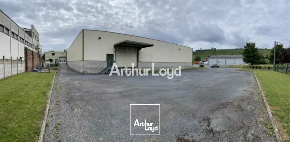 OPPORTUNITE RARE! Local d'activité sur la Zone d'Activité frontalière avec le Belgique - secteur Givet (08) 