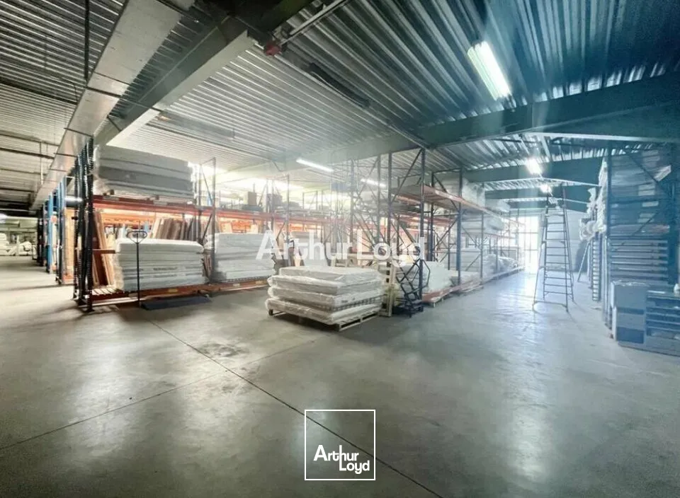 OPPORTUNITE RARE! Local d'activité sur la Zone d'Activité frontalière avec le Belgique - secteur Givet (08) 