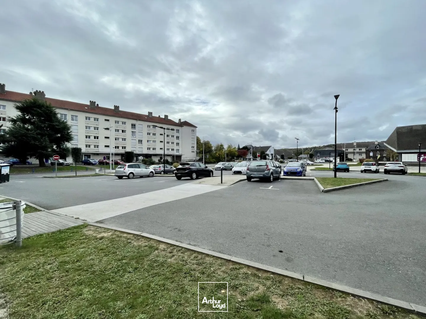 Locaux commerciaux à louer à PETIT COURONNE 76650