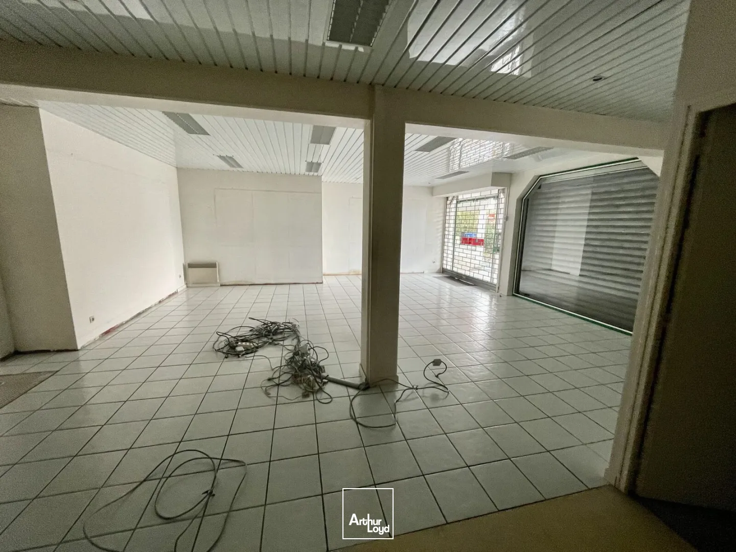 Locaux commerciaux à louer à PETIT COURONNE 76650