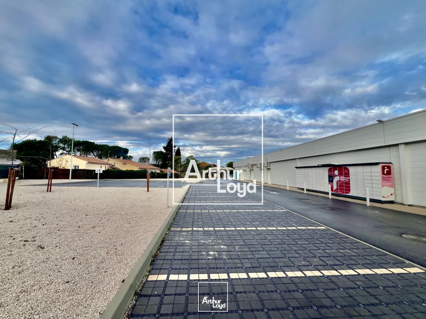 Local commercial à louer - 167 m2 - Pôle Commercial de Grabels 
