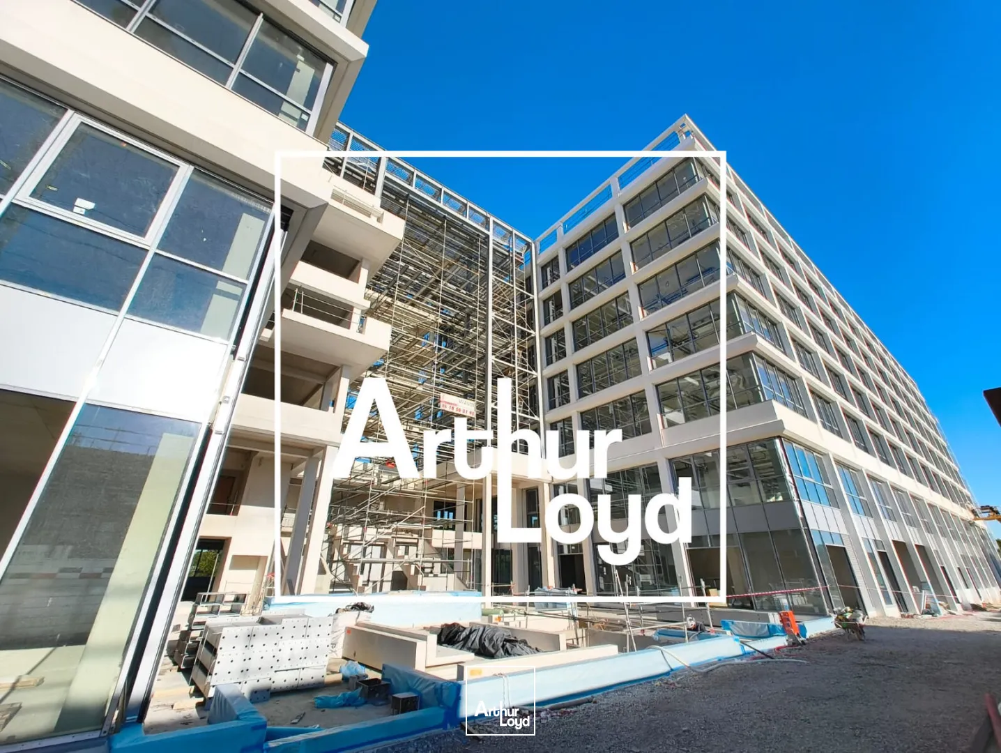 BUREAUX NEUFS AVEC SERVICES ET PARKINGS A LOUER - MONTPELLIER CAMBACERES 