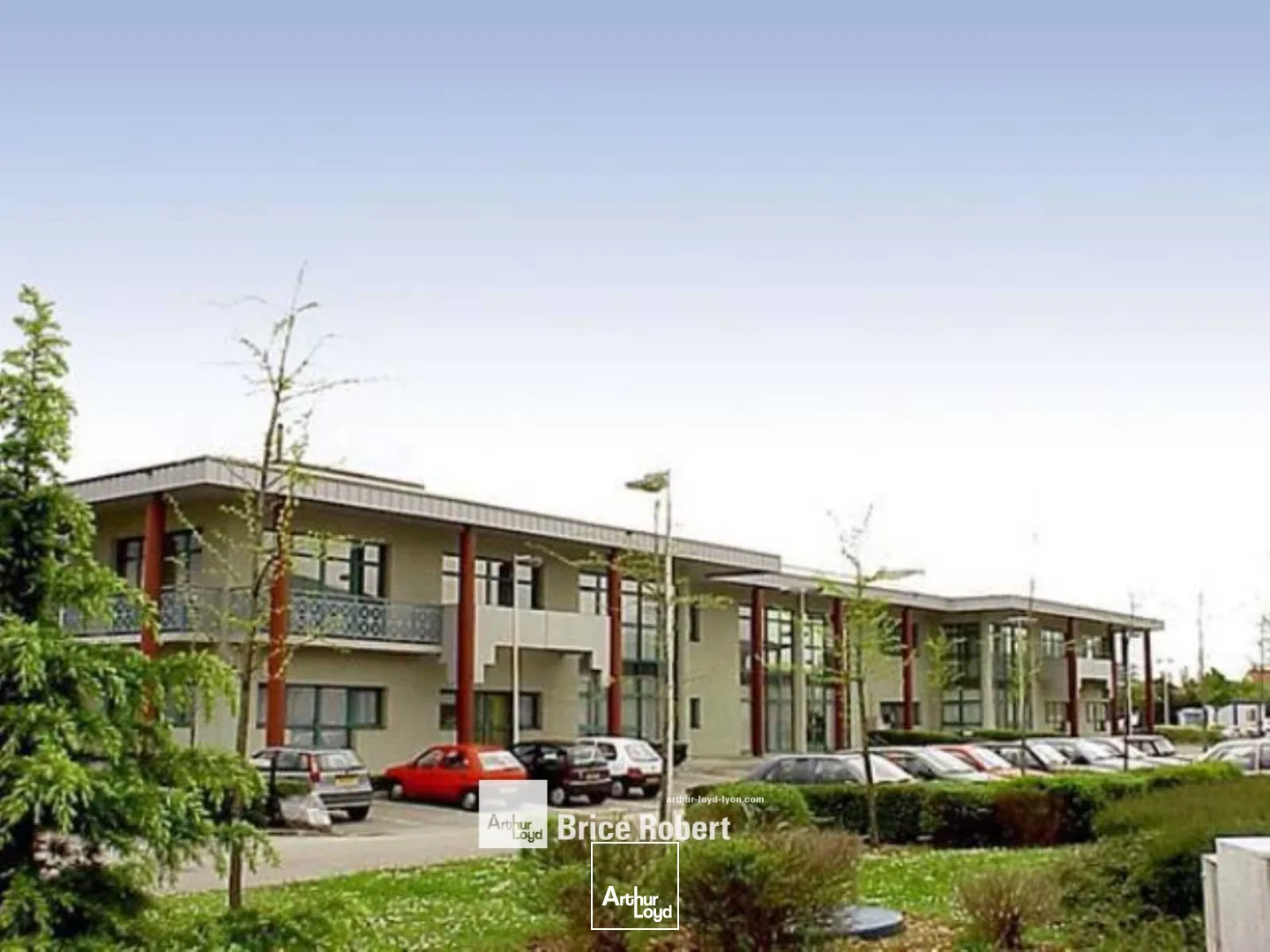 A louer - ACTIVILLAGE - Bureaux avec partie de stockage - Bron