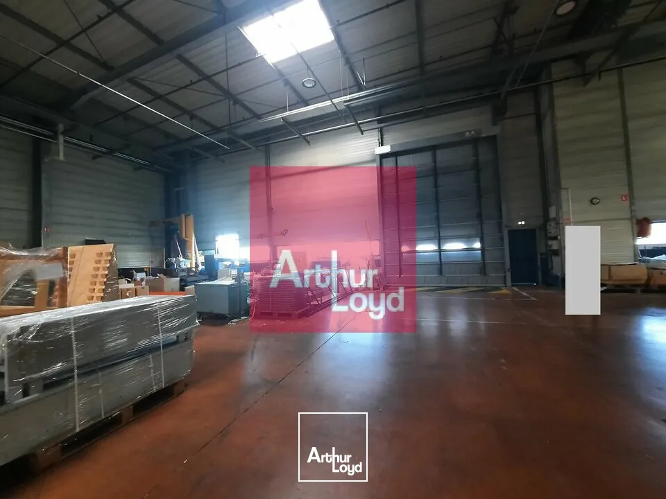 SECTEUR ISSOIRE A LOUER ENTREPOT 2000 M² AVEC QUAIS 