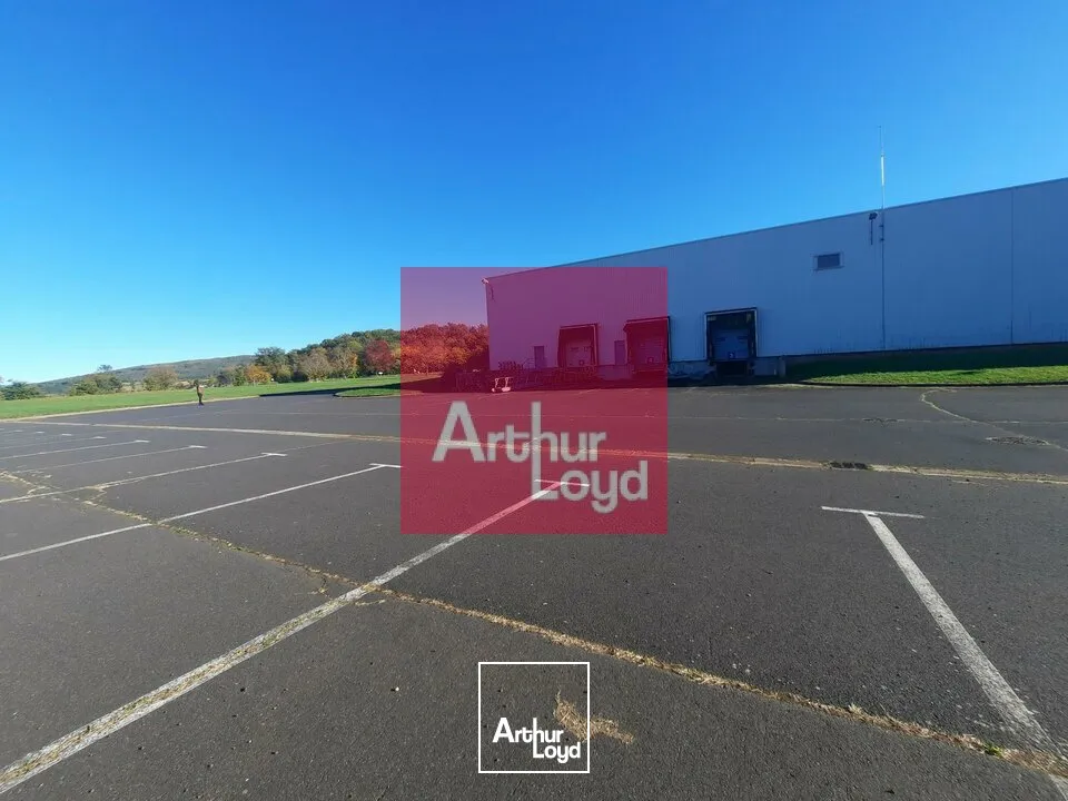 SECTEUR ISSOIRE A LOUER ENTREPOT 2000 M² AVEC QUAIS 