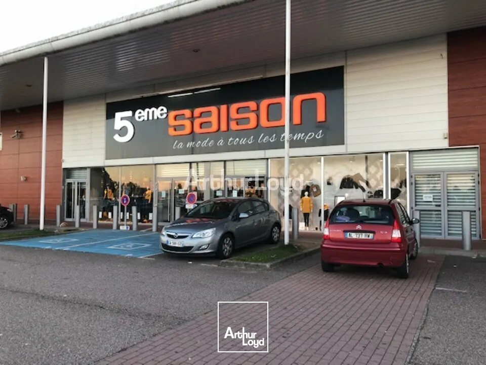 LOCAL COMMERCIAL à LOUER de 1270.95 m²