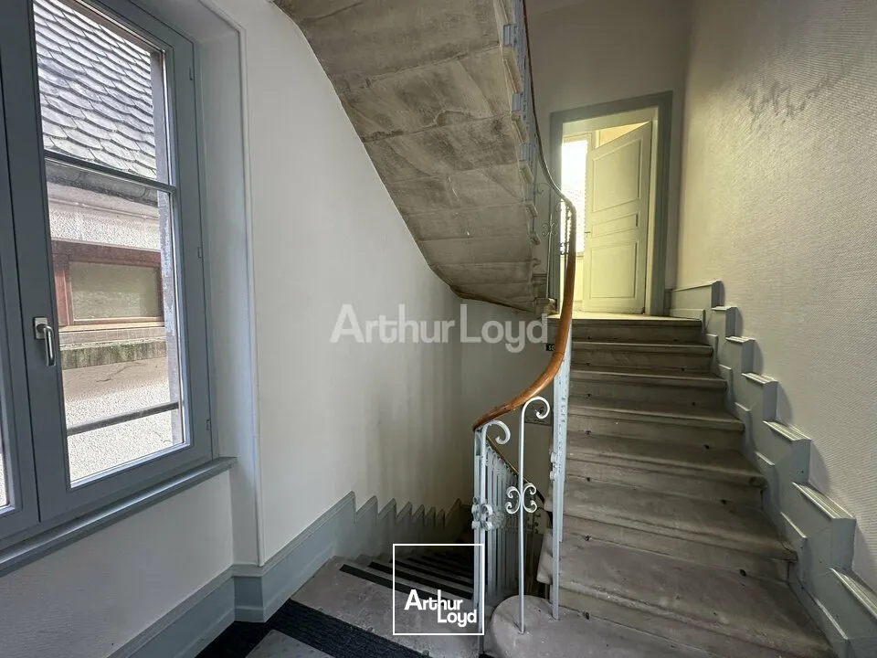 LOCAL D'ACTIVITE - ENTREPOT à VENDRE de 189 m²