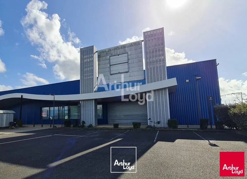 CHATEAUROUX / ST MAUR CAP SUD - A LOUER - LOCAL COMMERCIAL de 1 300 m² 