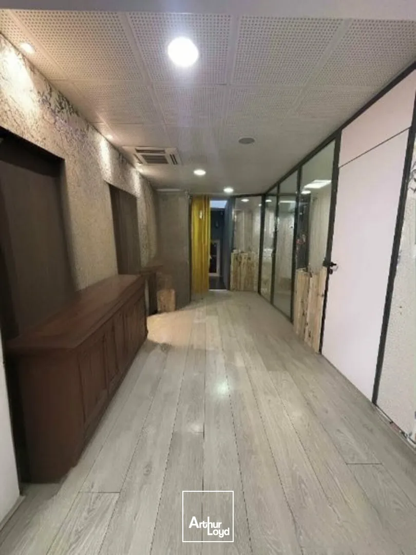 A CEDER - LOCAL COMMERCIAL D'ENVIRON 190M2 - EN HYPER-CENTRE DE REIMS 