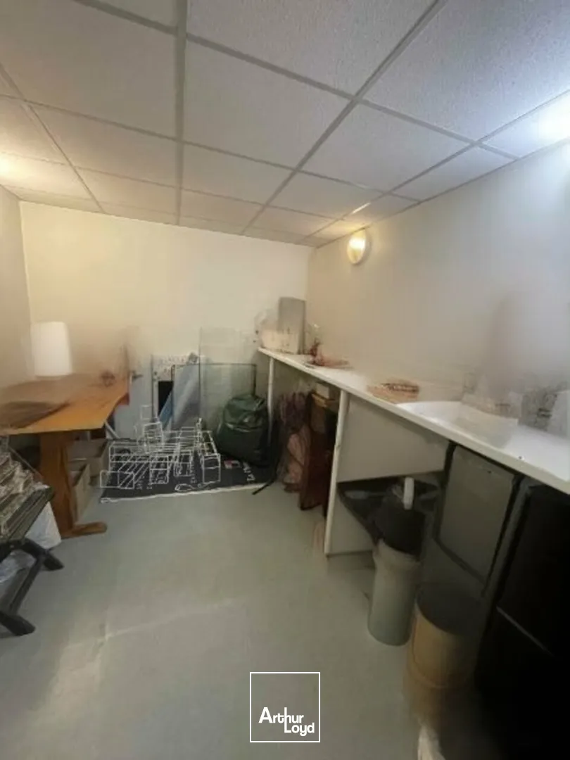 A CEDER - LOCAL COMMERCIAL D'ENVIRON 190M2 - EN HYPER-CENTRE DE REIMS 