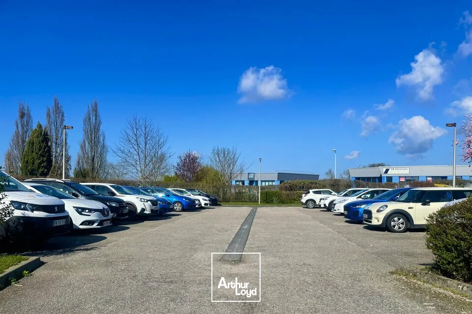 À LOUER - HARFLEUR - IMMEUBLE DE BUREAUX - 285 M2